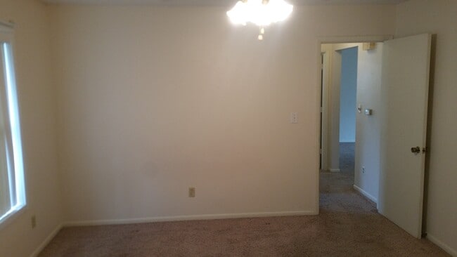 Photo - 915 Garfield Ave