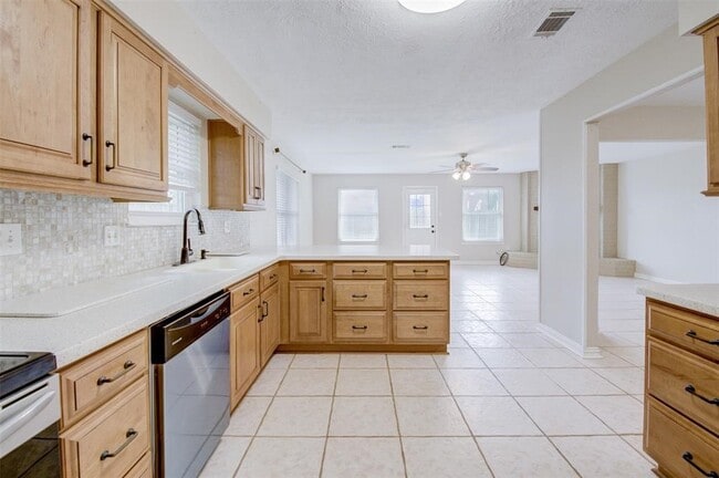 Photo - 314 Morningside Dr