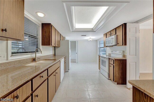 Photo - 1516 Sautern Dr SW