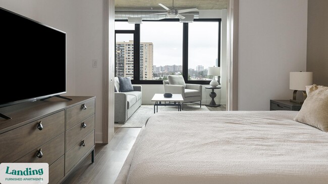 Photo - 5201 Leesburg Pike Unidad 437