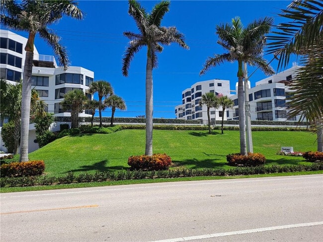 Photo - 2565 S Ocean Blvd Unidad 201n