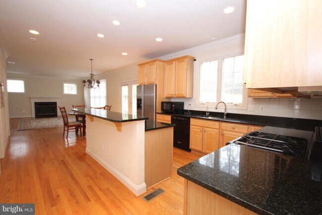 Photo - 6548 35th Rd N