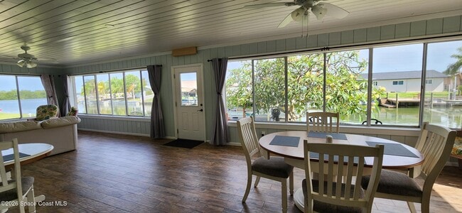 Photo - 1260 Island Dr