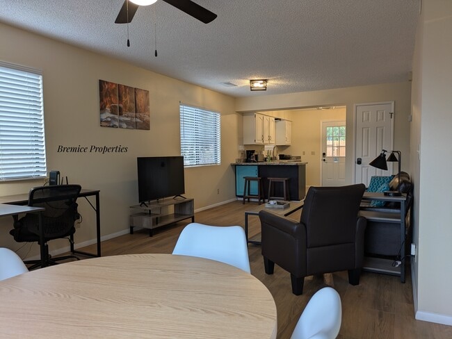 Living Room into the Kitchen - 345 Rim Rock Cir Unit 345