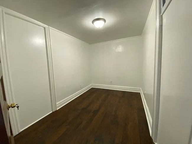 Photo - 362 E 198th St