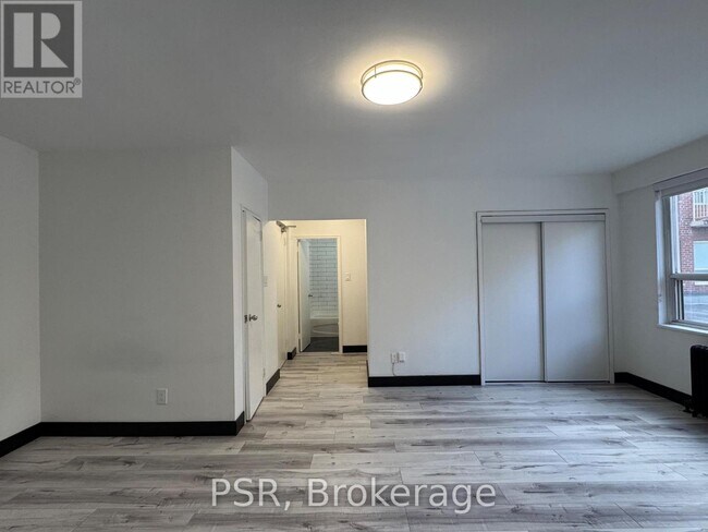 Photo - 600 Eglinton Ave W Unit 106