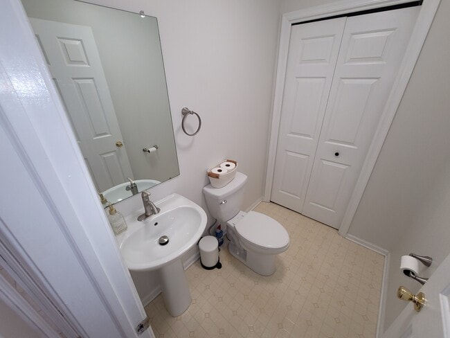 Photo - 2104 Harrison Ct