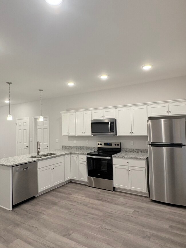 Photo - 871 Rodeo Ln