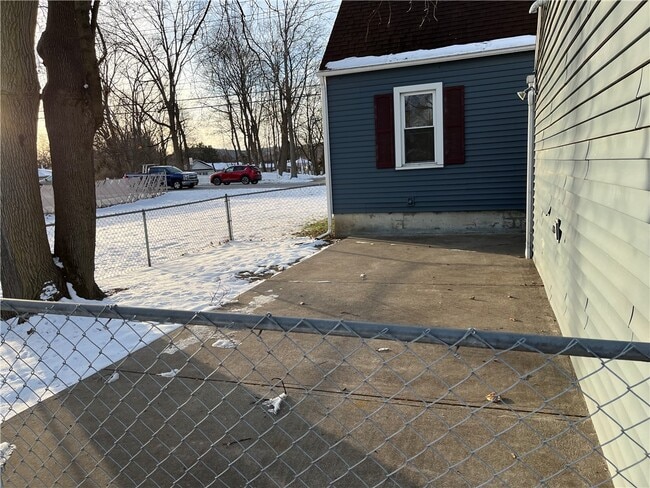 Photo - 1101 Broadway St