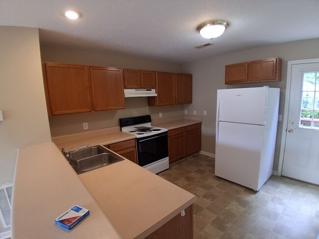 Laurel Brook LLC - Laurel Brook LLC Apartments
