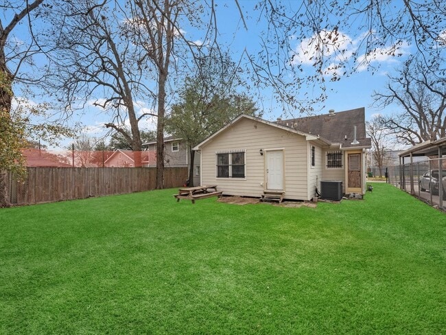 Photo - 1211 Bigelow St