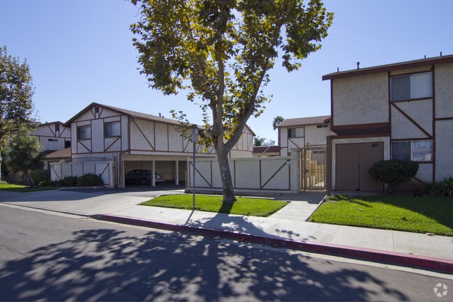 Bay Pointe Apartments - Bay Pointe Apartments