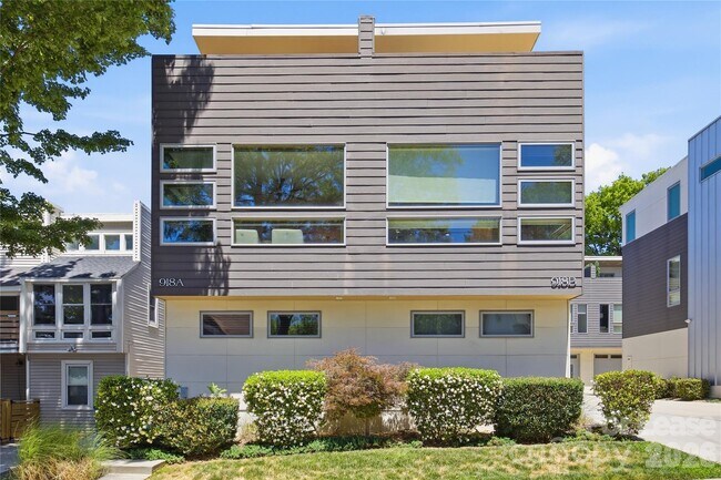Photo - 918 Greenleaf Ave