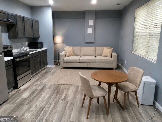 Photo - 1471 Cliffview Ter Unit B