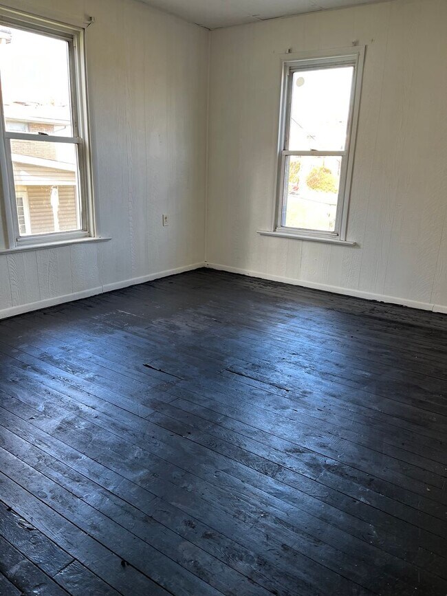 Photo - * Approved Application * Three Bedroom Sin...