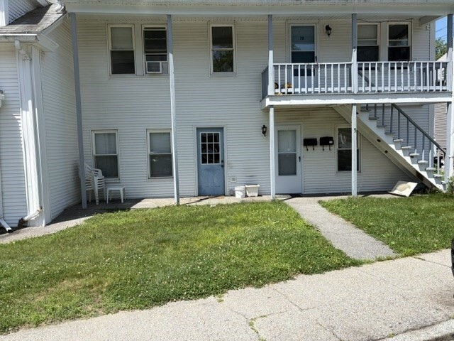 Building Photo - 5 Hill St Unit 2