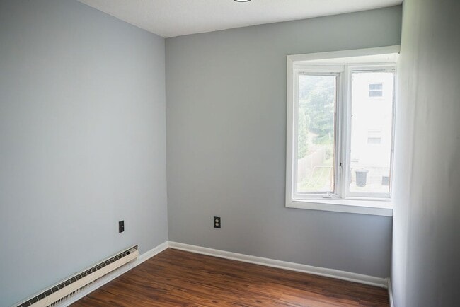 Photo - 1210 Main St Unit 3