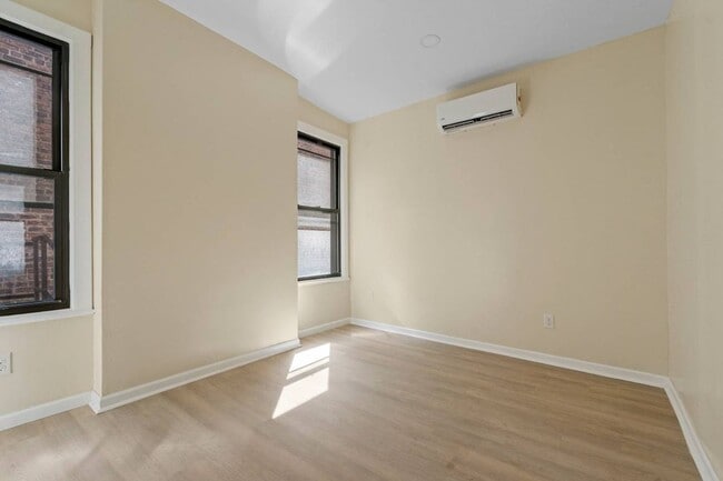 Photo - 170 Washington Ave