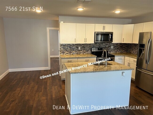 Photo - 7566 21st St N