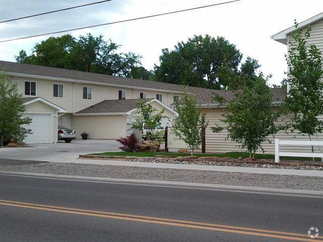 Building Photo - 3 bedroom in Billings MT 59105 Rental