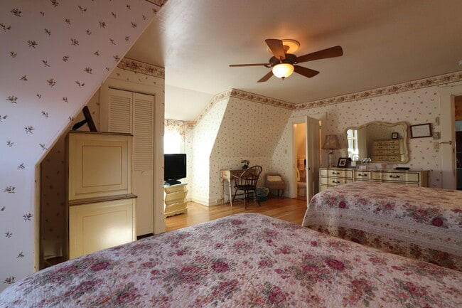 Photo - 83 Longwood Ave