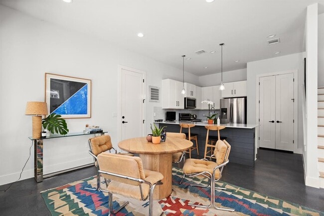 Photo - 1702 Cullen Ave