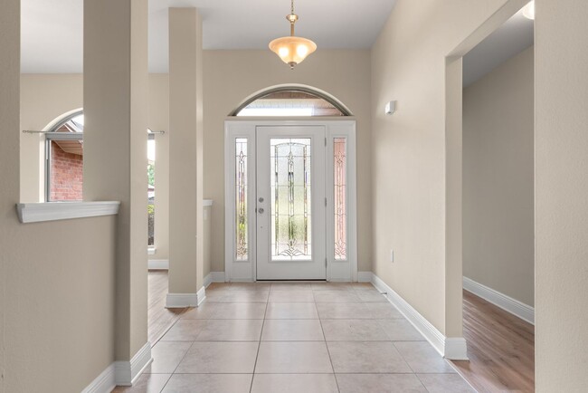 Photo - Spacious 4-Bedroom Home - Great Location