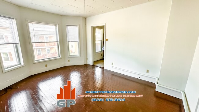 15 Brook St Unit 3