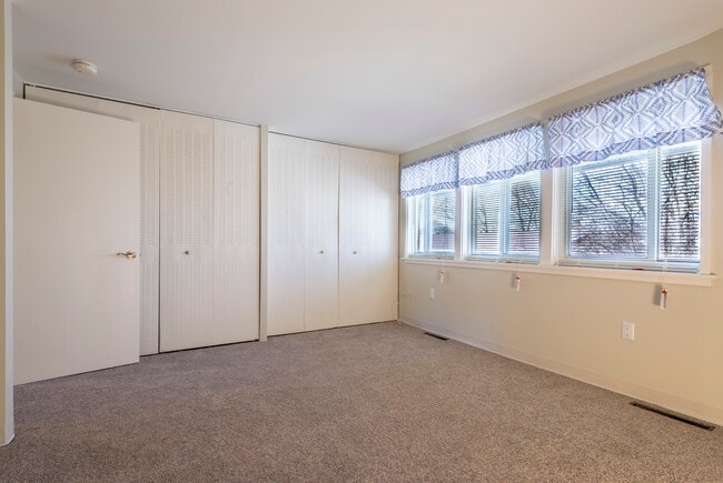 Photo - 55 Phelps Rd