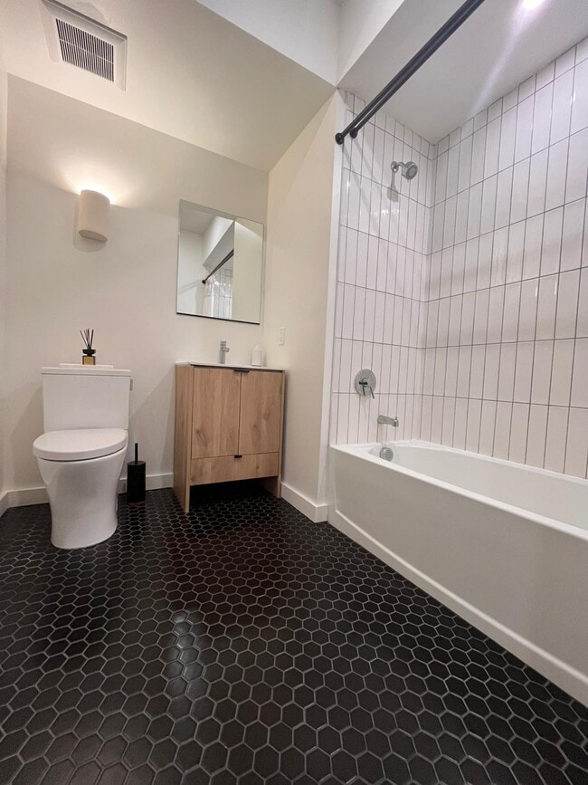 Photo - 329 Pacific Ave