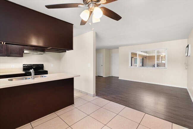 Melrose Manor Apartments