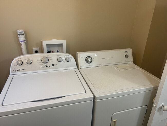 Photo - 113 Ballston Ave Unidad 2