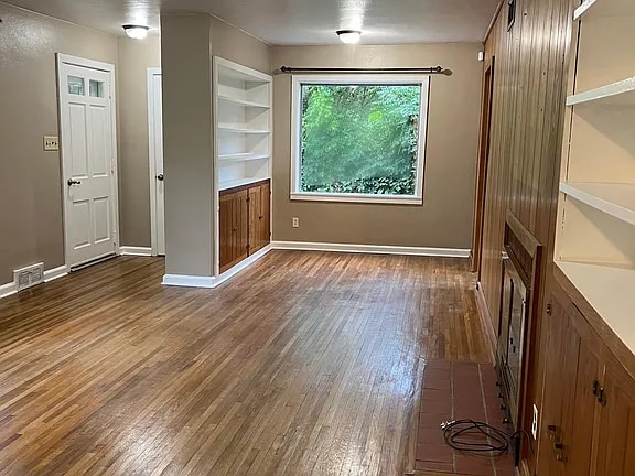 Photo - 135 Linden St