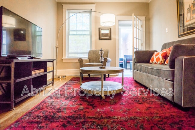 Building Photo - 1651 S Spring Ave Unit 2S