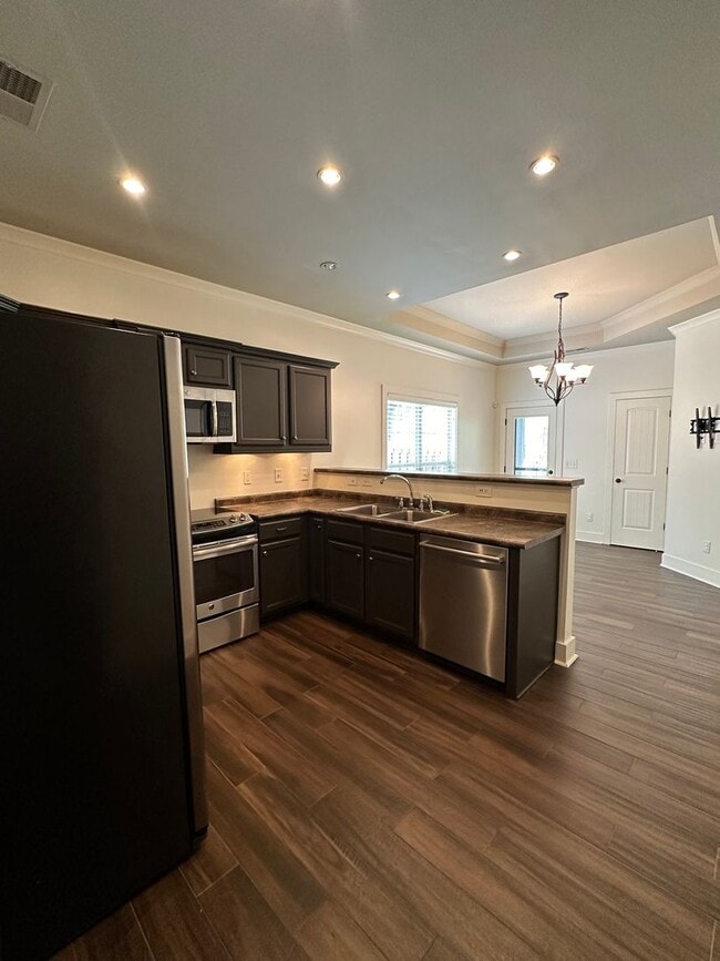 Photo - 358 Kingston Cir