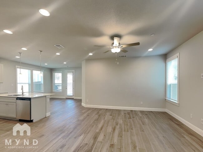 Photo - 2605 Sam Bass Rd