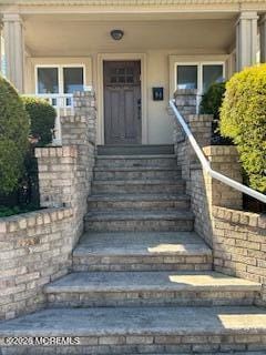 Building Photo - 96 Poplar Ave