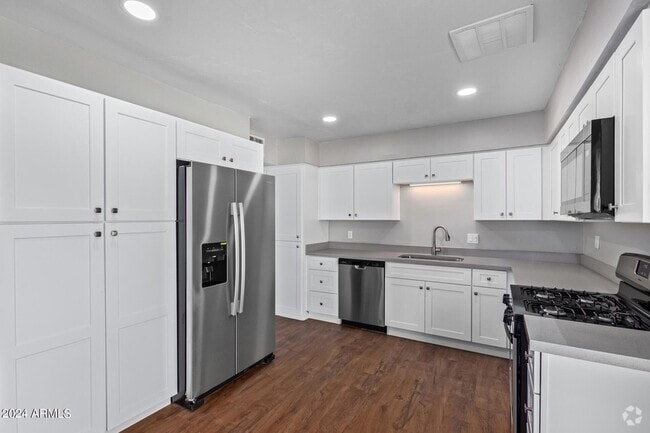Building Photo - 6134 W Mulberry Dr Rental