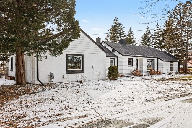 Exterior Front - 2705 McCarty Rd