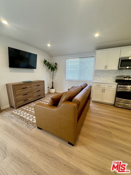 Photo - 132 N Carson Rd