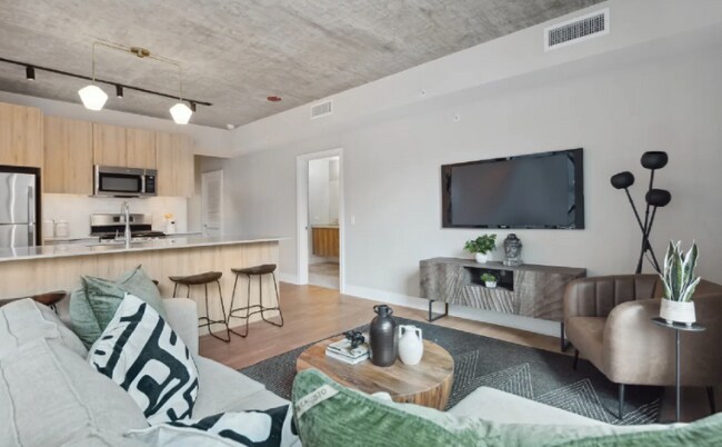 Photo - 1034 W Van Buren St