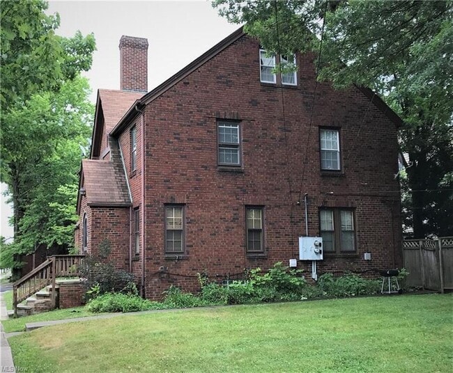 Photo - 1294 Winston Rd