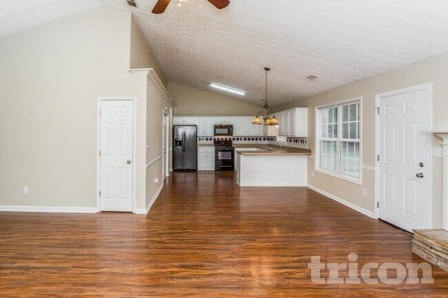 Photo - 255 Butler Bridge Cir