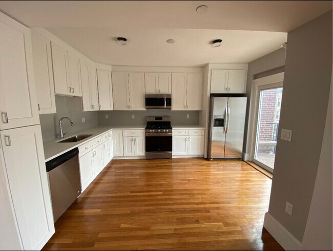 Photo - 190 Kelton St Apartments Unit 3