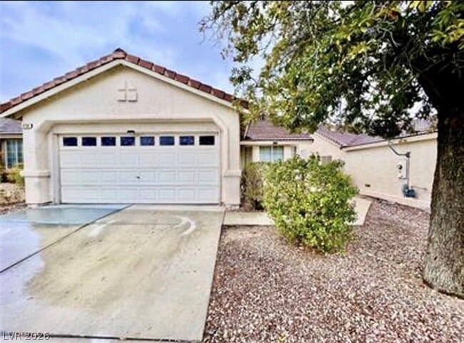 Building Photo - 9760 Double Rock Dr