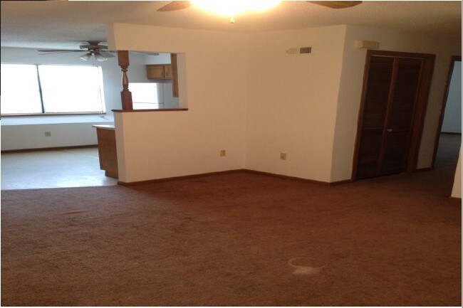 Photo - 1101-1109 S Camden St