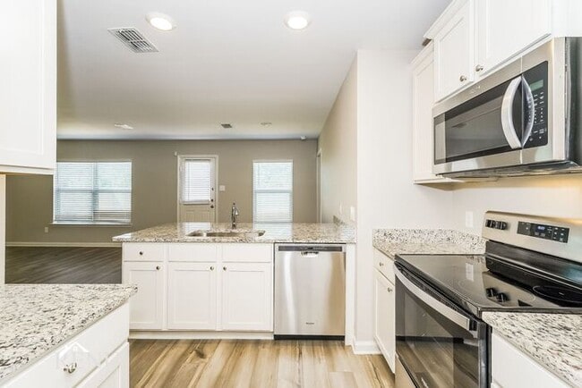 Photo - 136 Holster Holw Rd