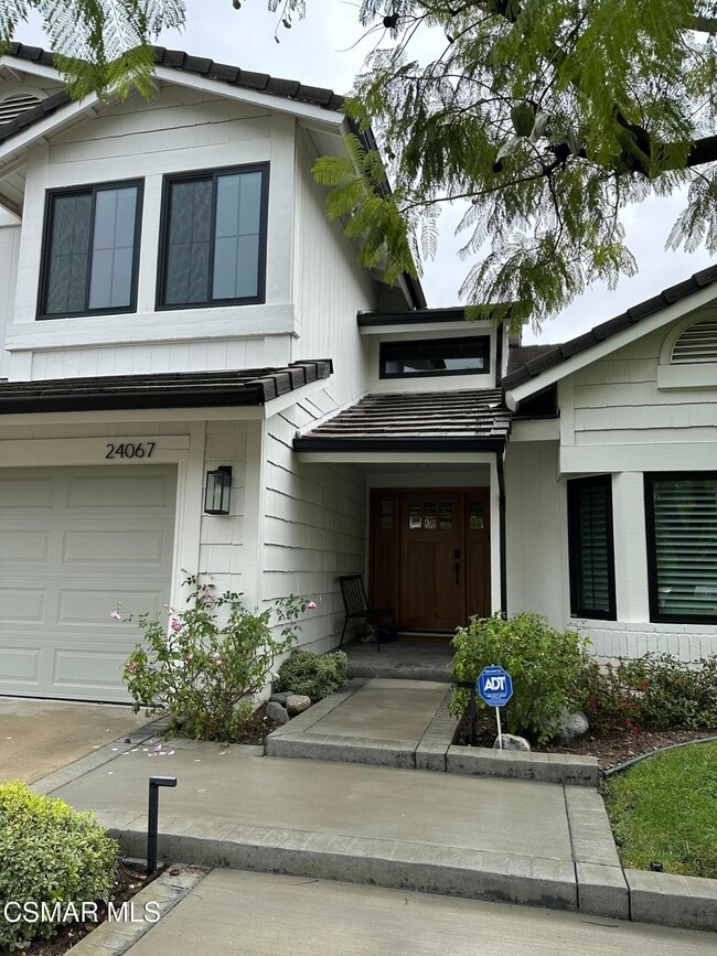 Photo - 24067 Arminta St