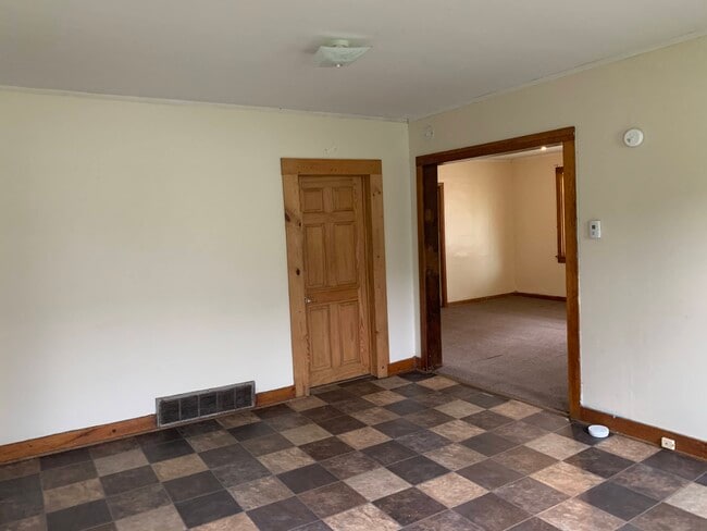 Photo - 716 Menomonie St