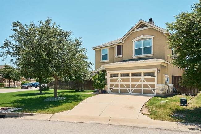 Photo - 144 Holstein St